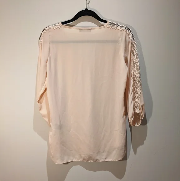 Pink blouse - Picture 2 of 5